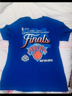 New York Knicks Finals T-Shirt - front and back